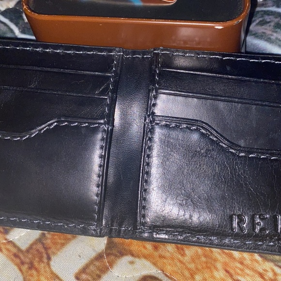 Relic wallet - Picture 5 of 7